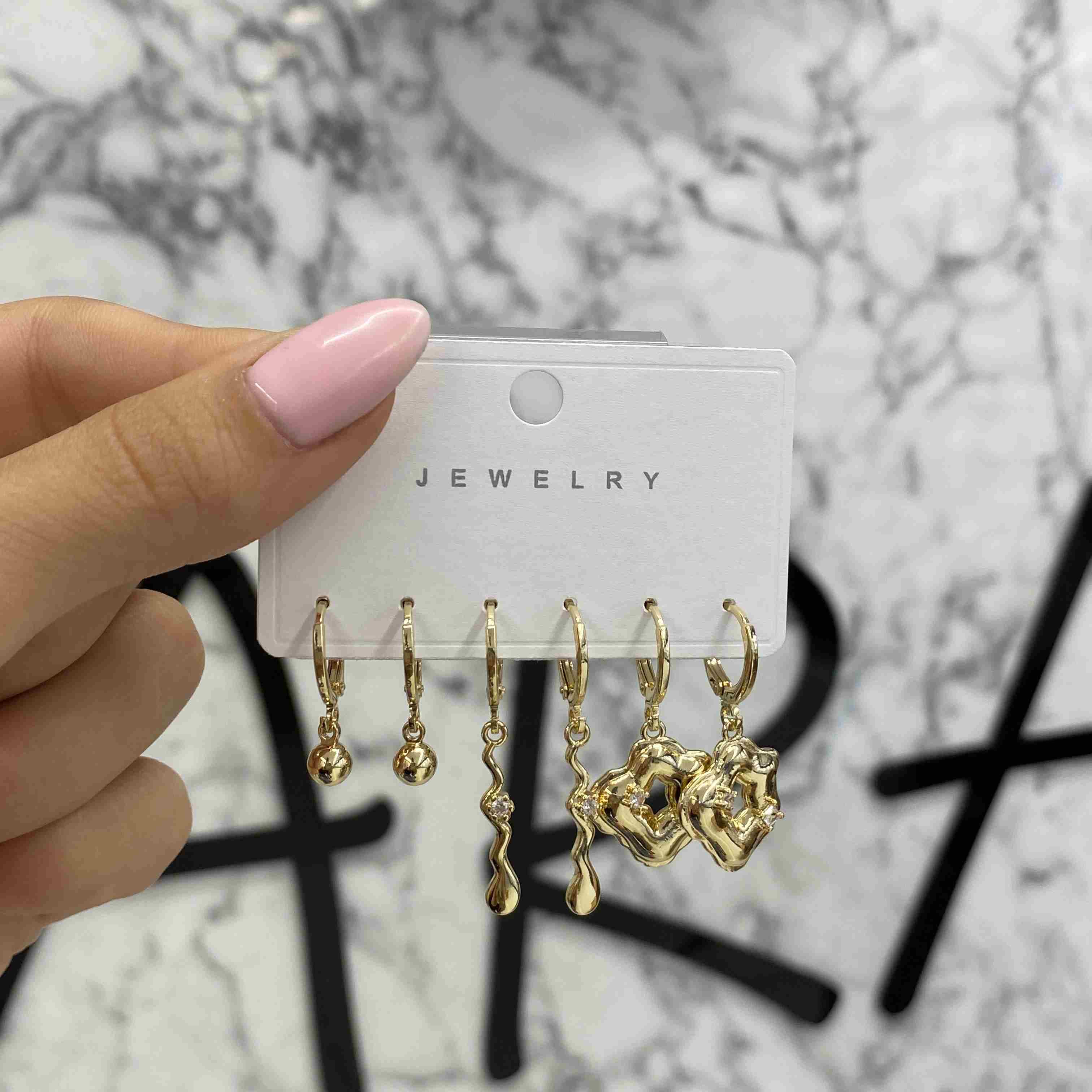 ZİRKON KONBIN KÜPE