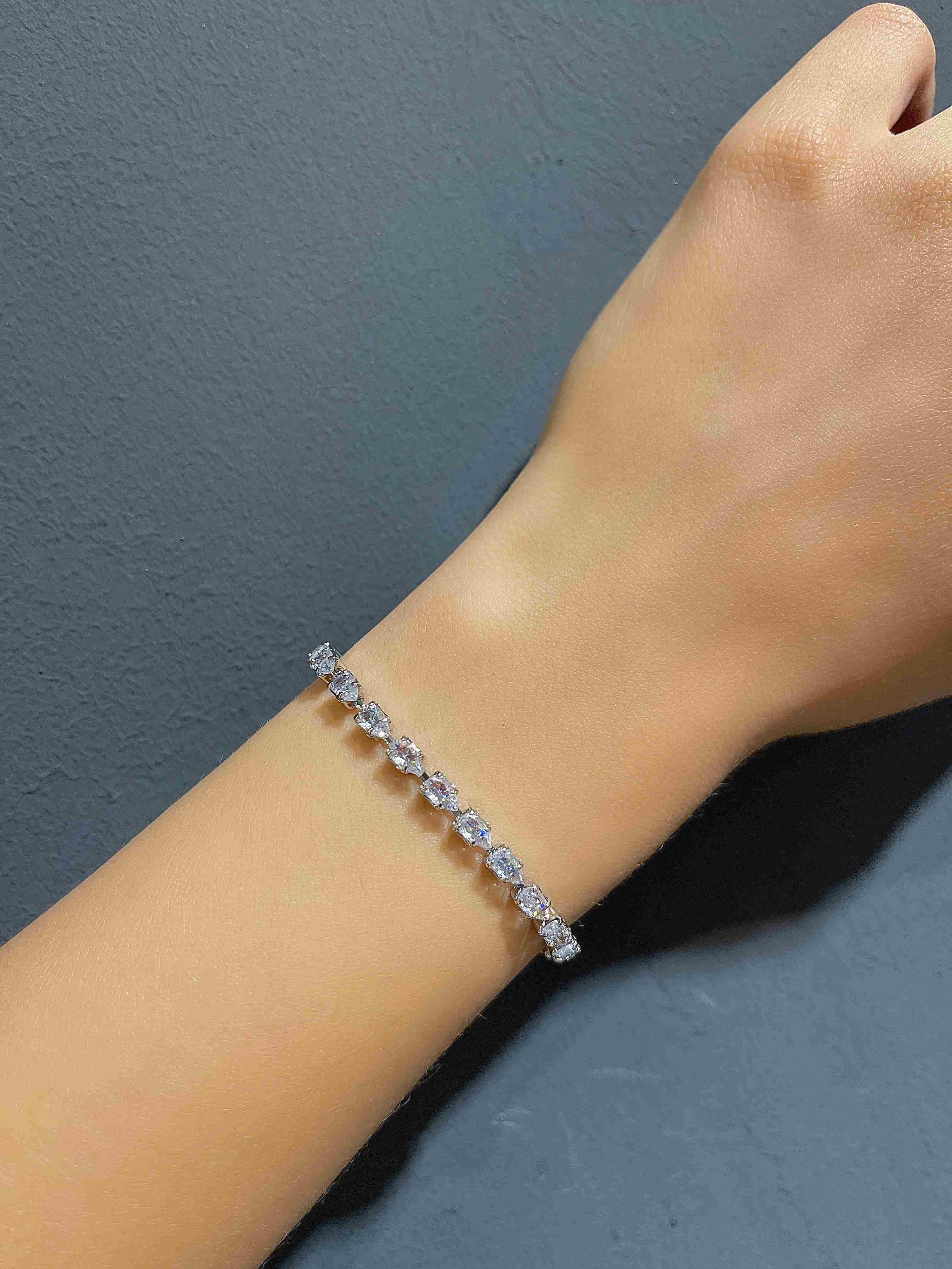 CELİK SUYOLU BİLEKLİK