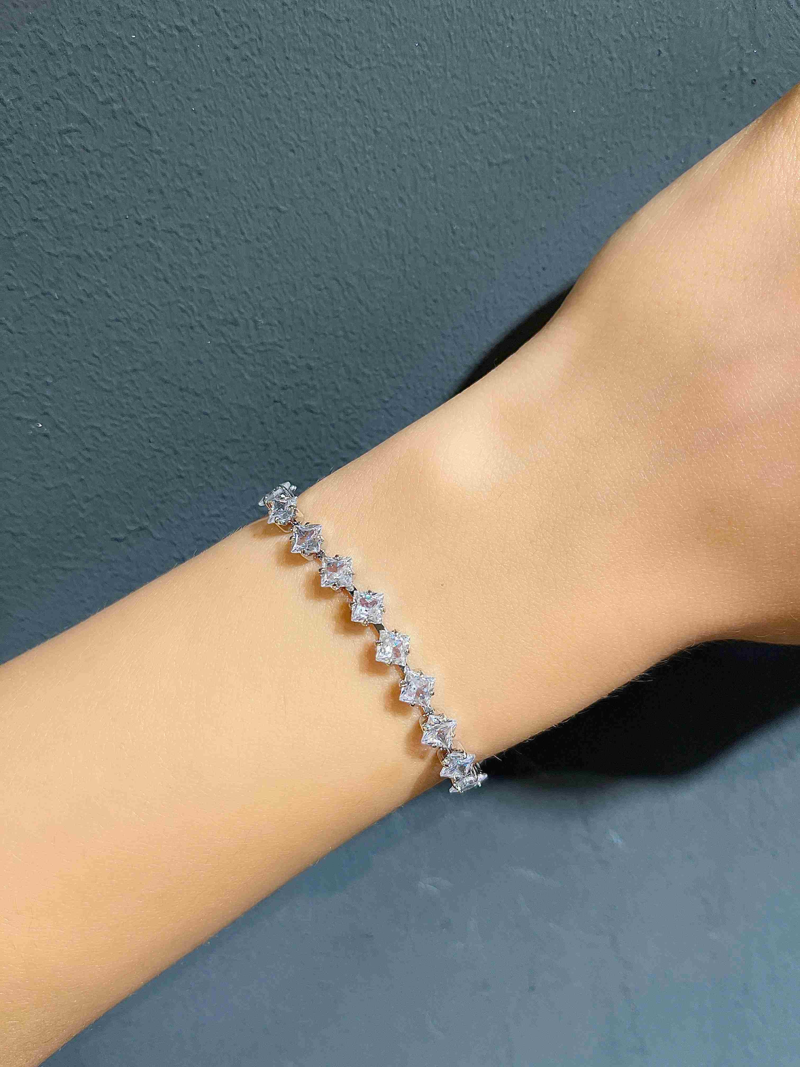 Çelik Su Yolu Bileklik