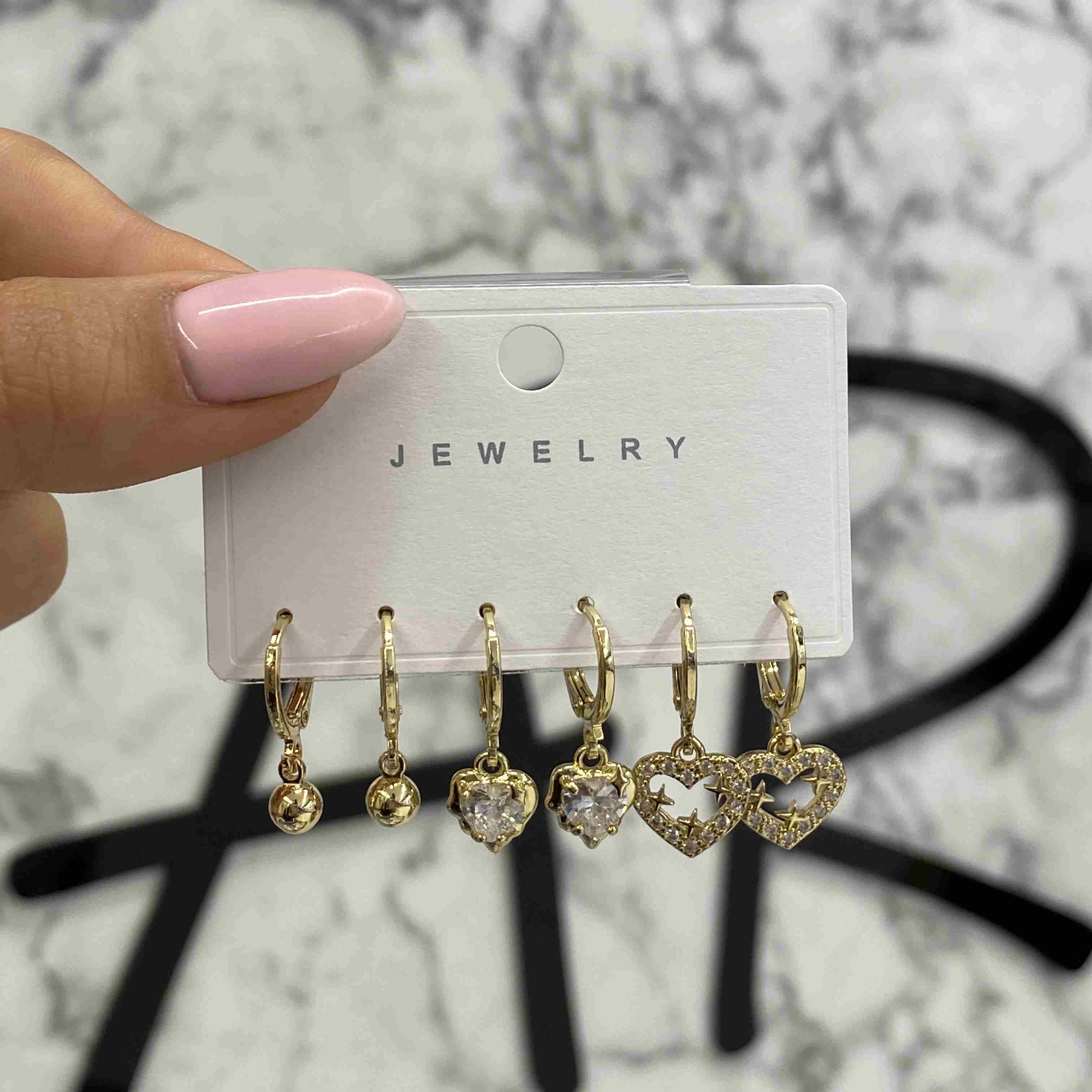 ZİRKON KONBIN KÜPE