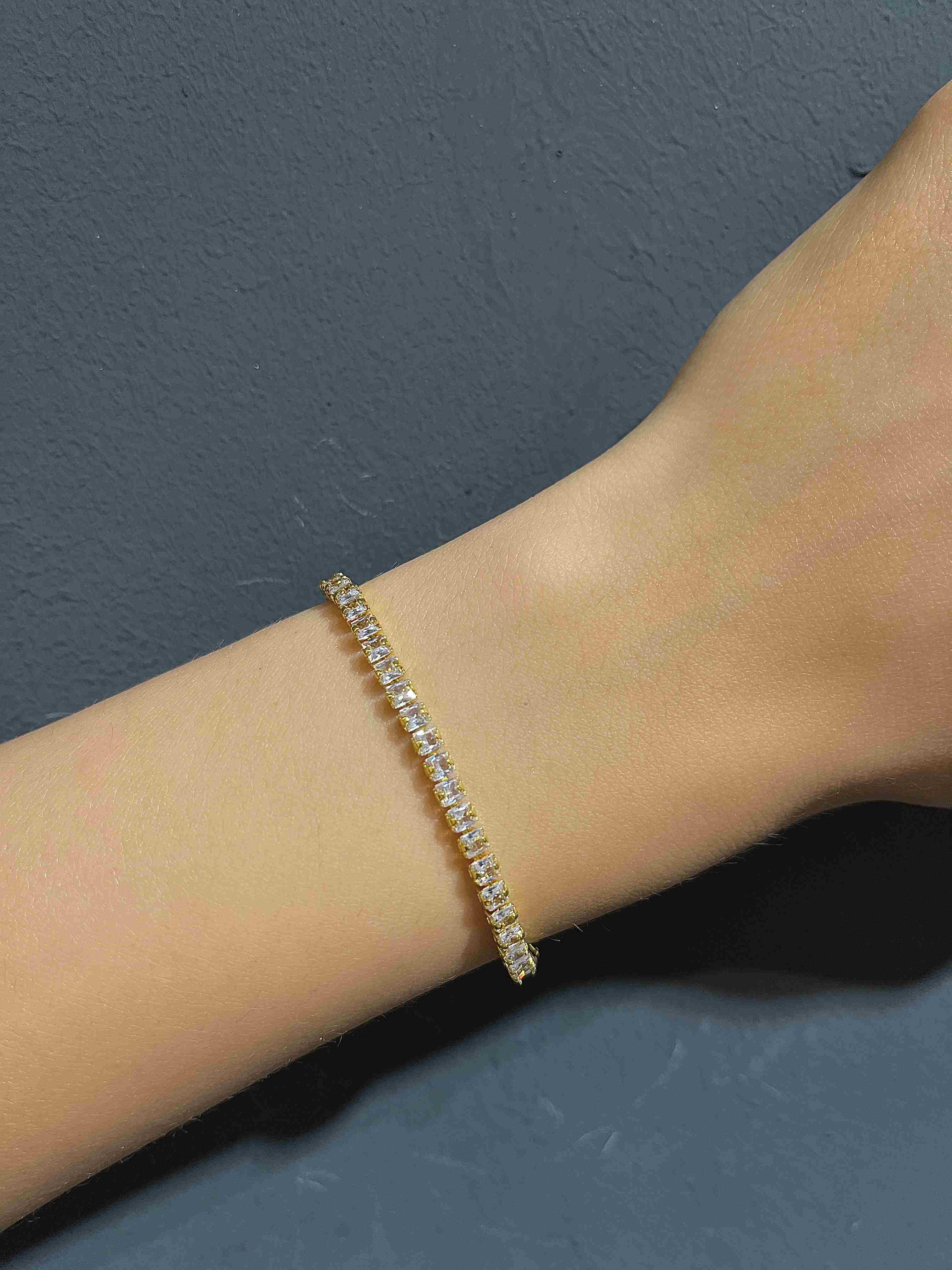 CELİK SUYOLU BİLEKLİK