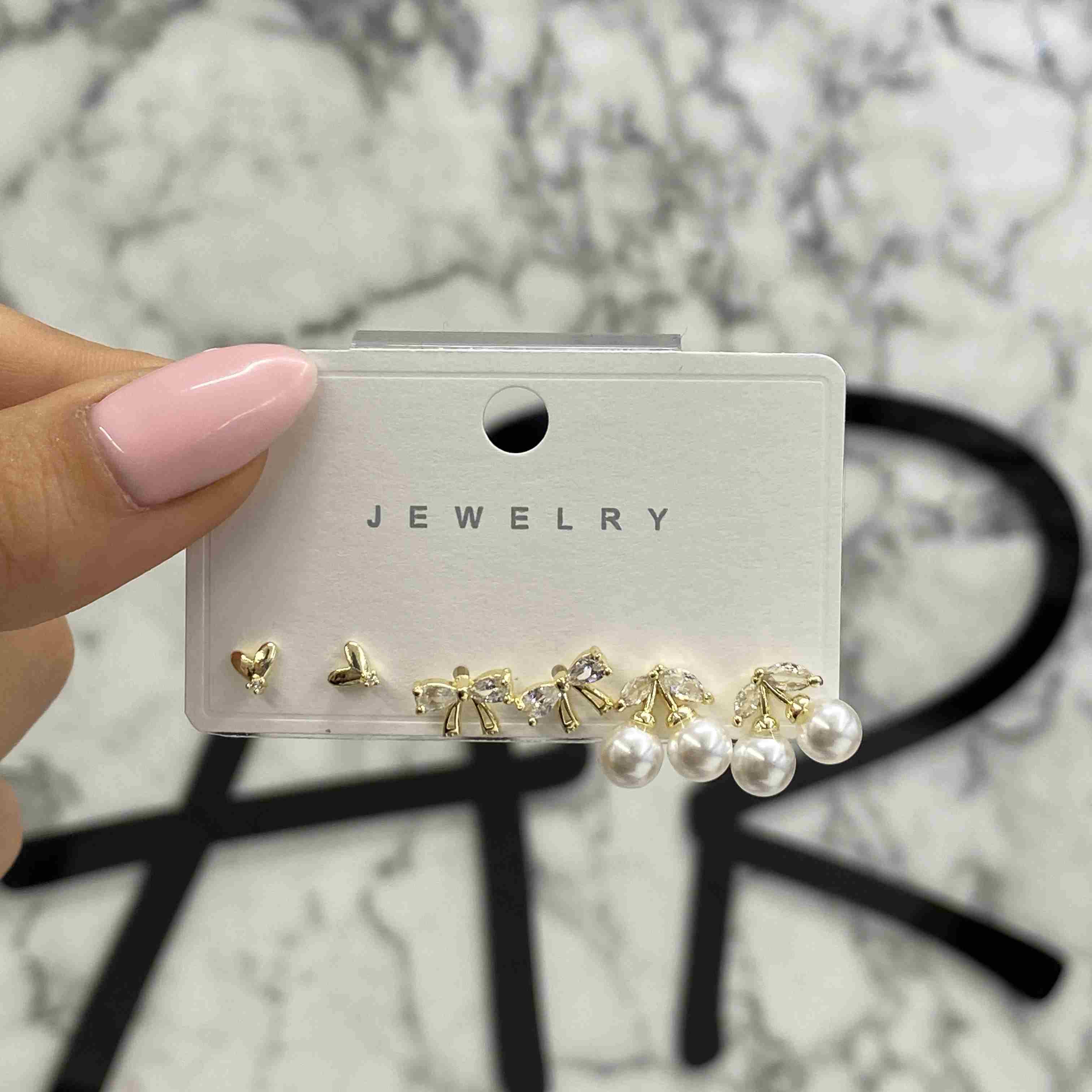 ZİRKON KONBIN KÜPE