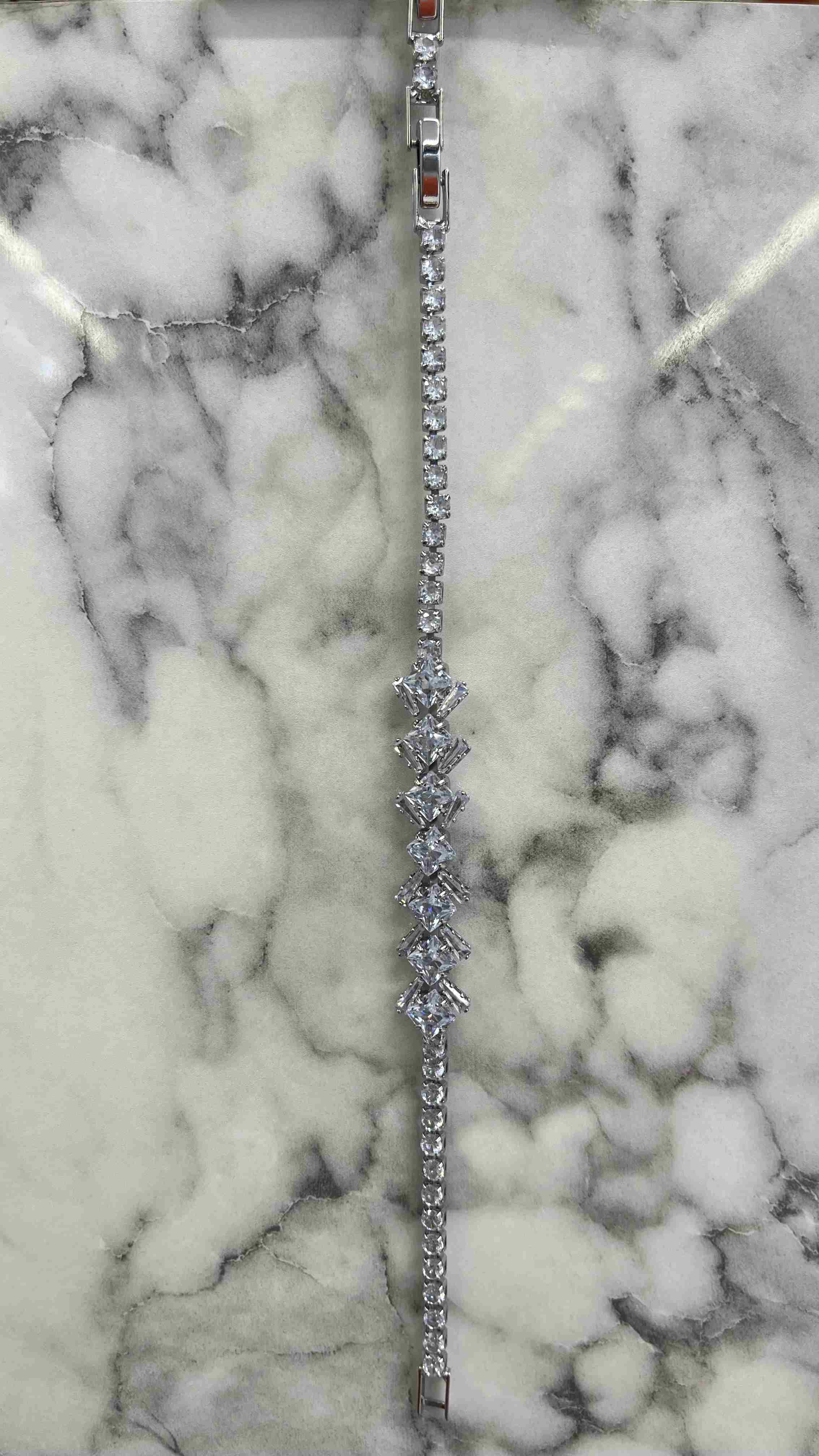 ZİRKON VİP BİLEKLİK