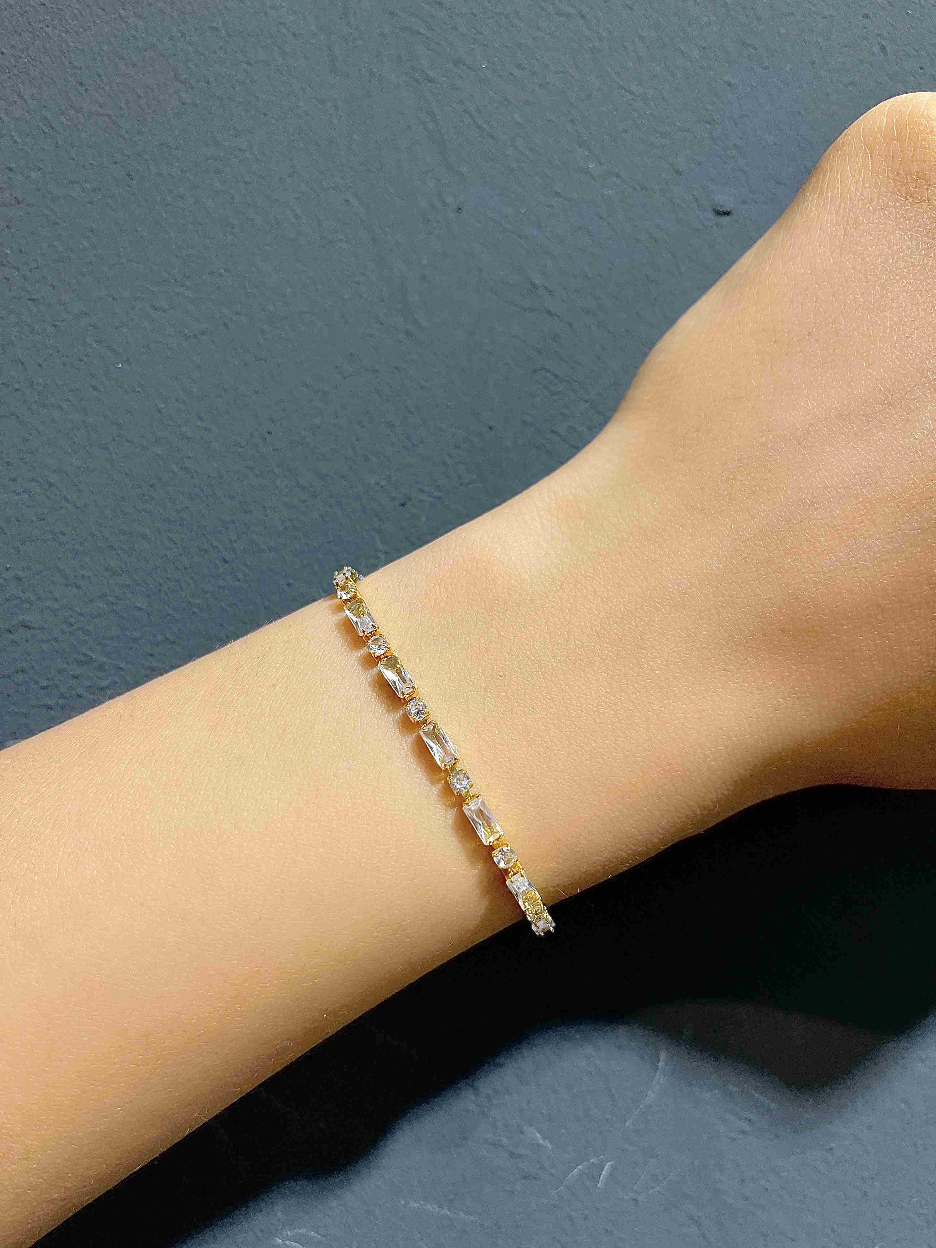 CELİK SUYOLU BİLEKLİK