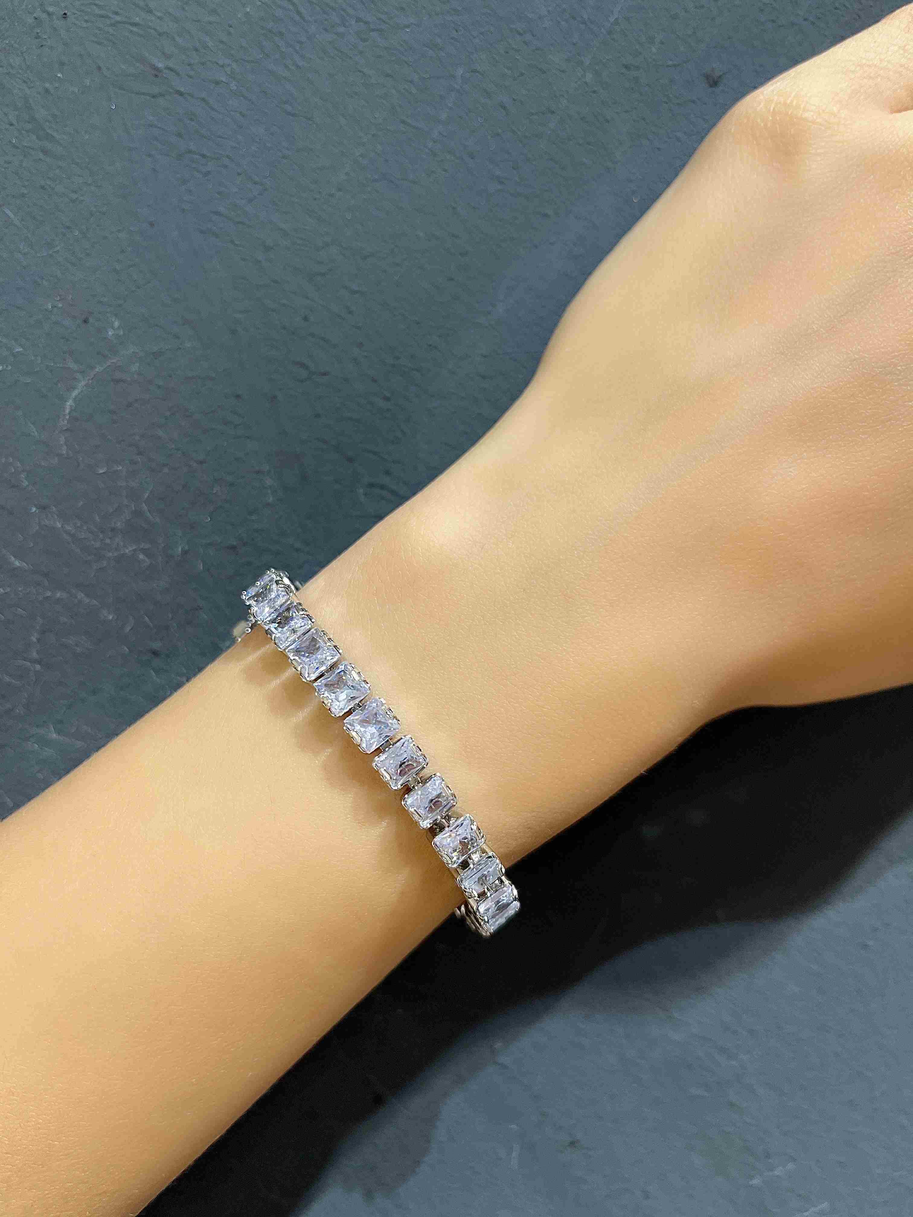 CELİK SUYOLU BİLEKLİK