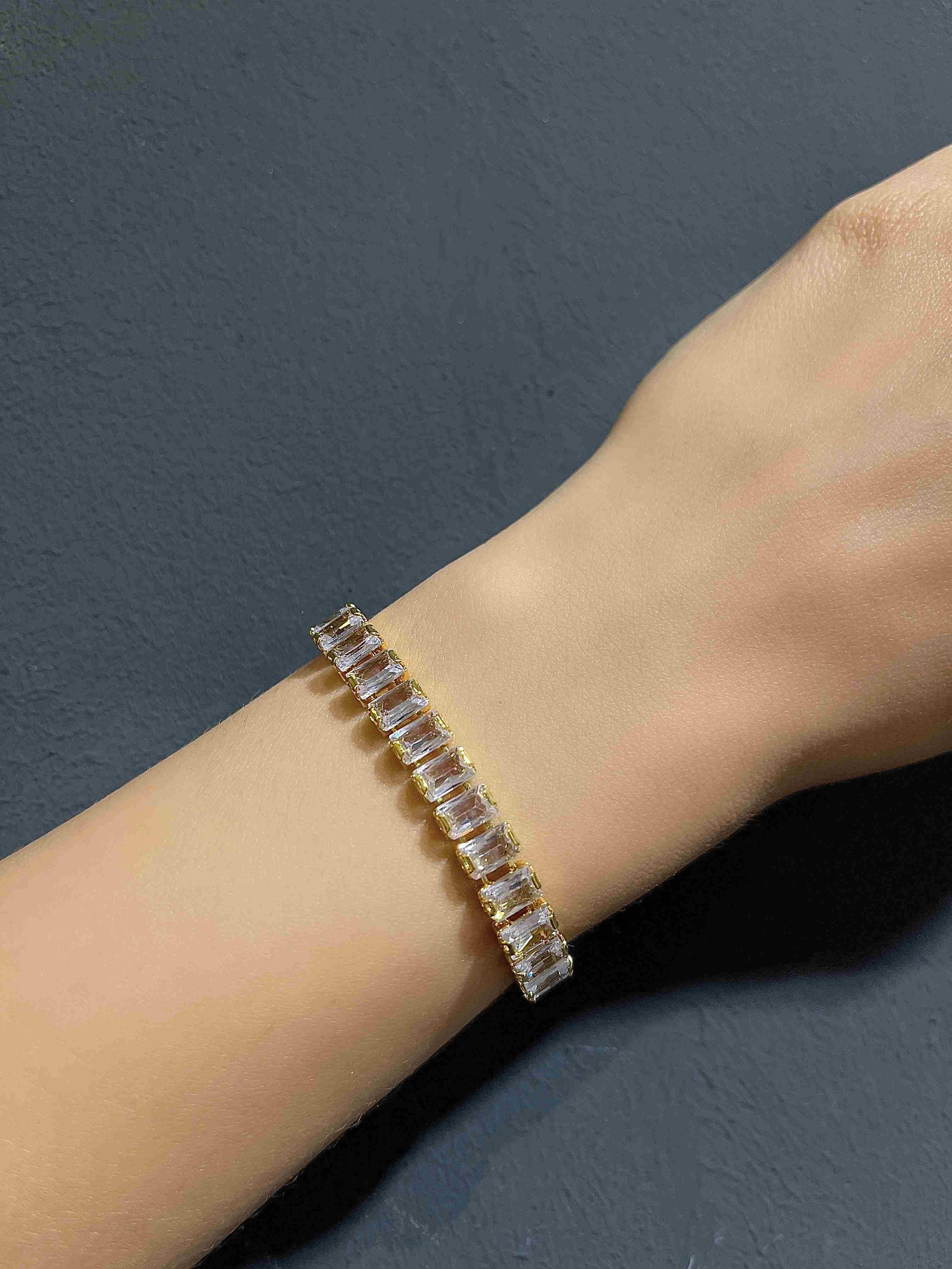 CELİK SUYOLU BİLEKLİK