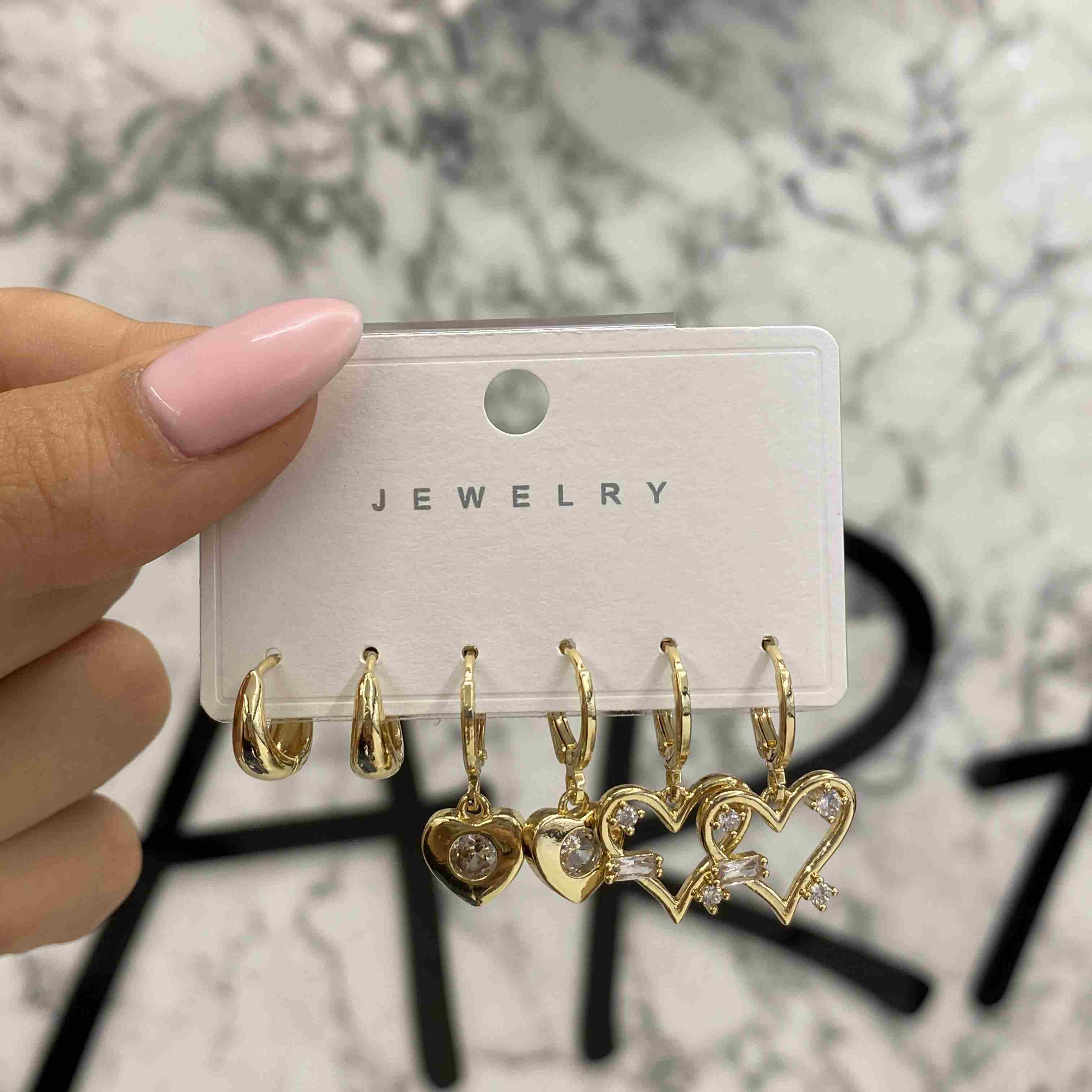 ZİRKON KONBIN KÜPE