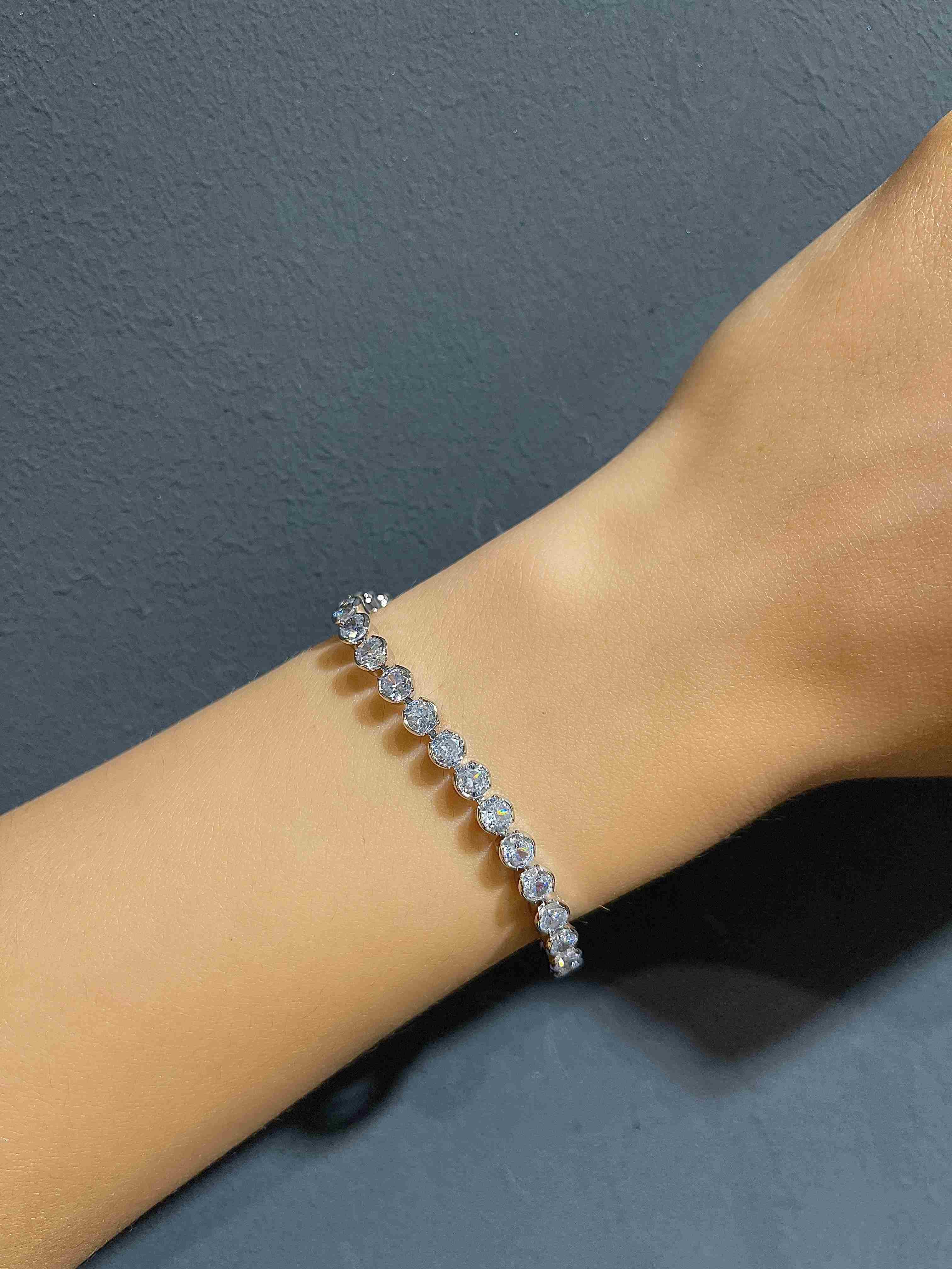 CELİK SUYOLU BİLEKLİK