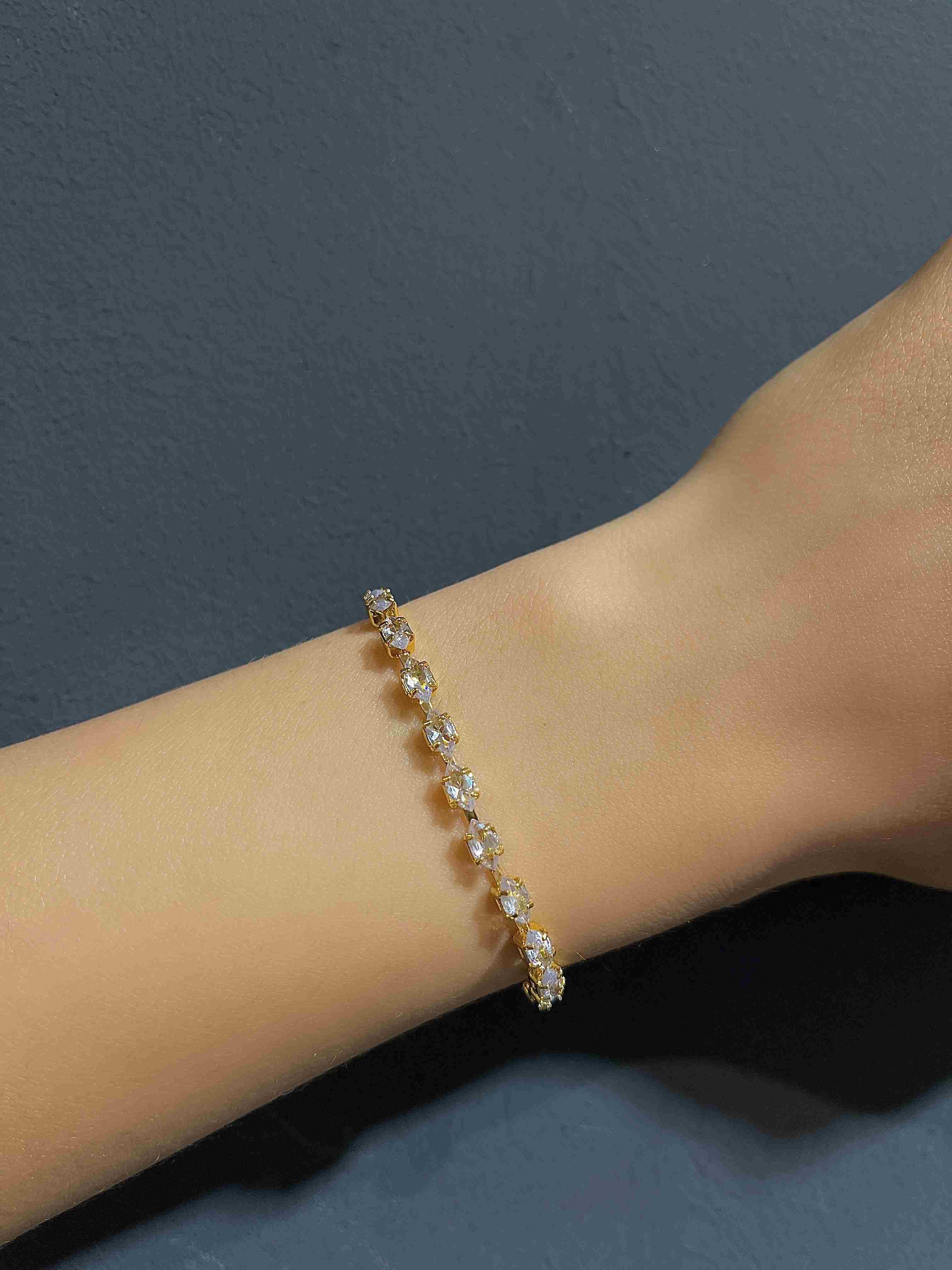 CELİK SUYOLU BİLEKLİK