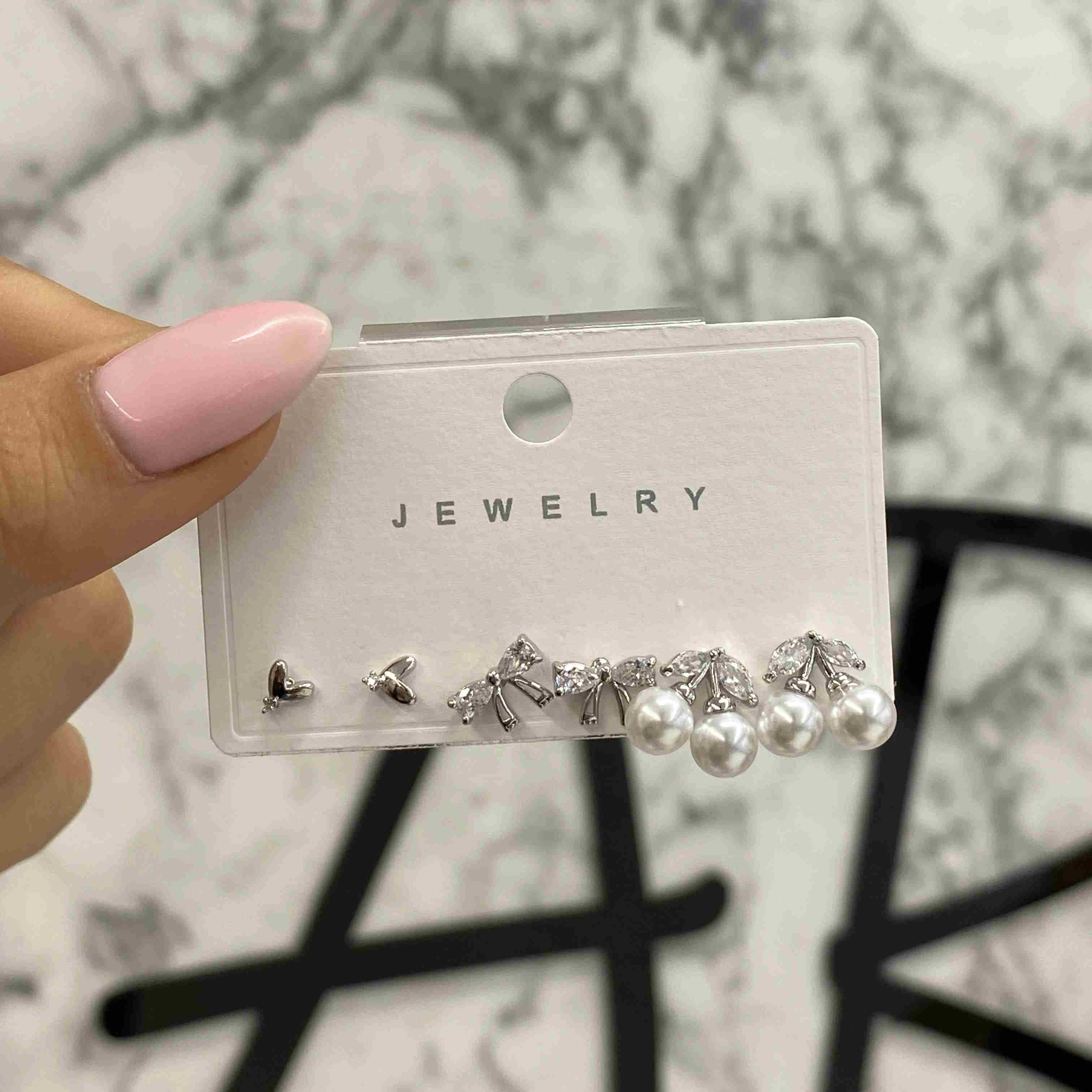 ZİRKON KONBIN KÜPE