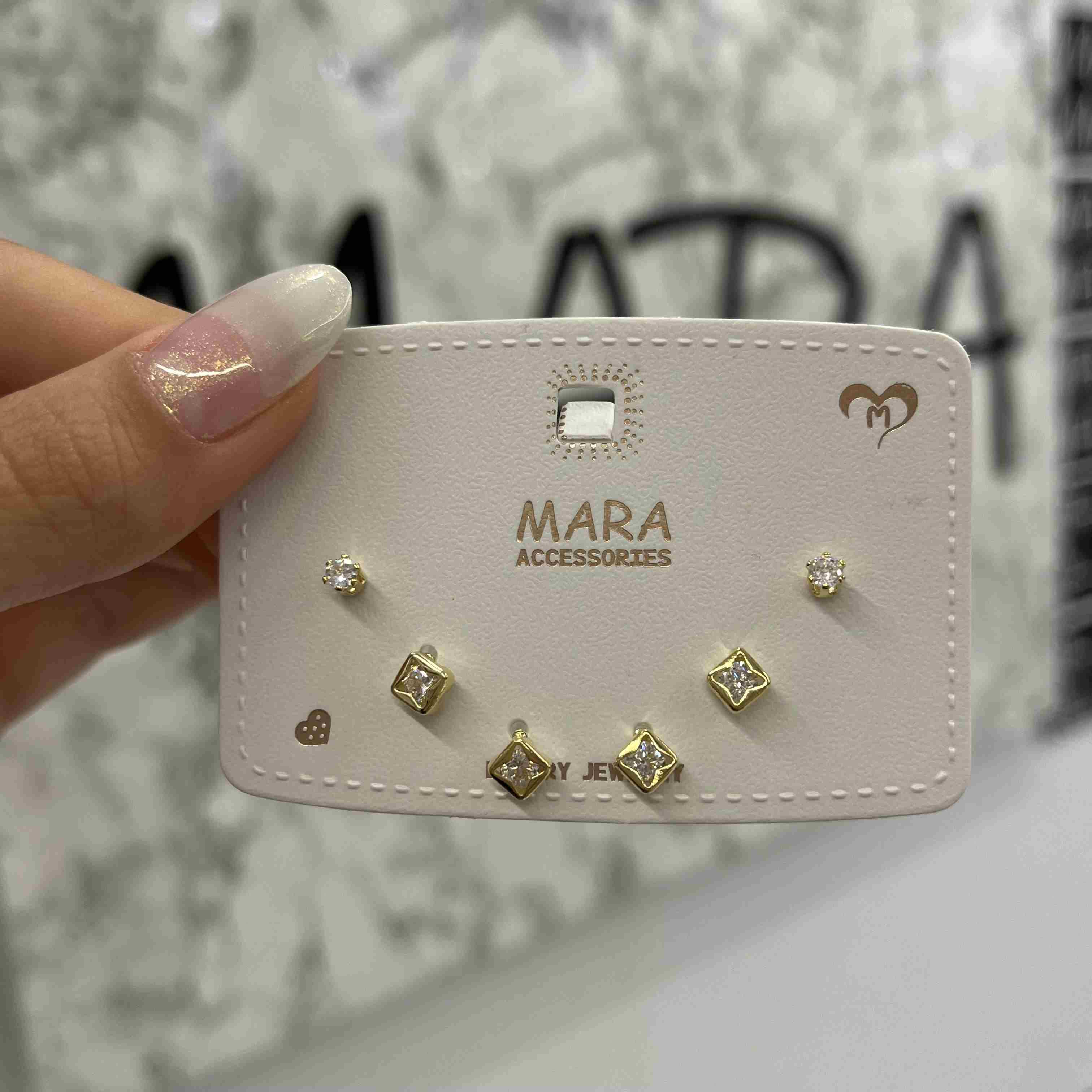 YAZLIK ÇITIR ZİRKON KOMBİN KÜPE 