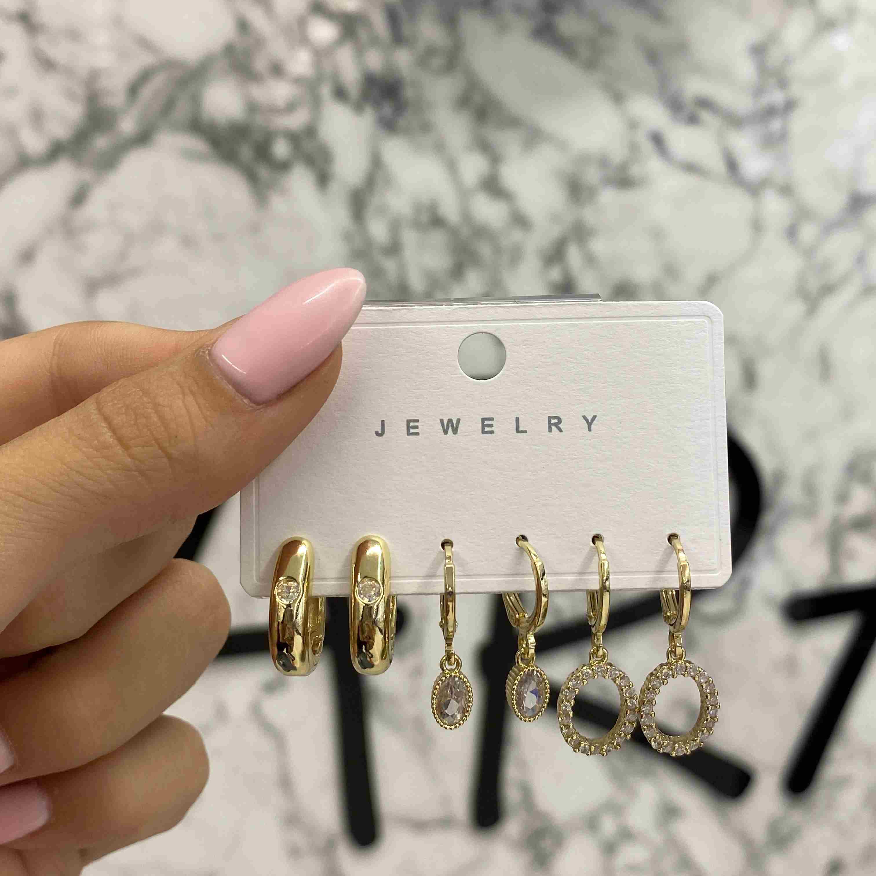 ZİRKON KONBIN KÜPE