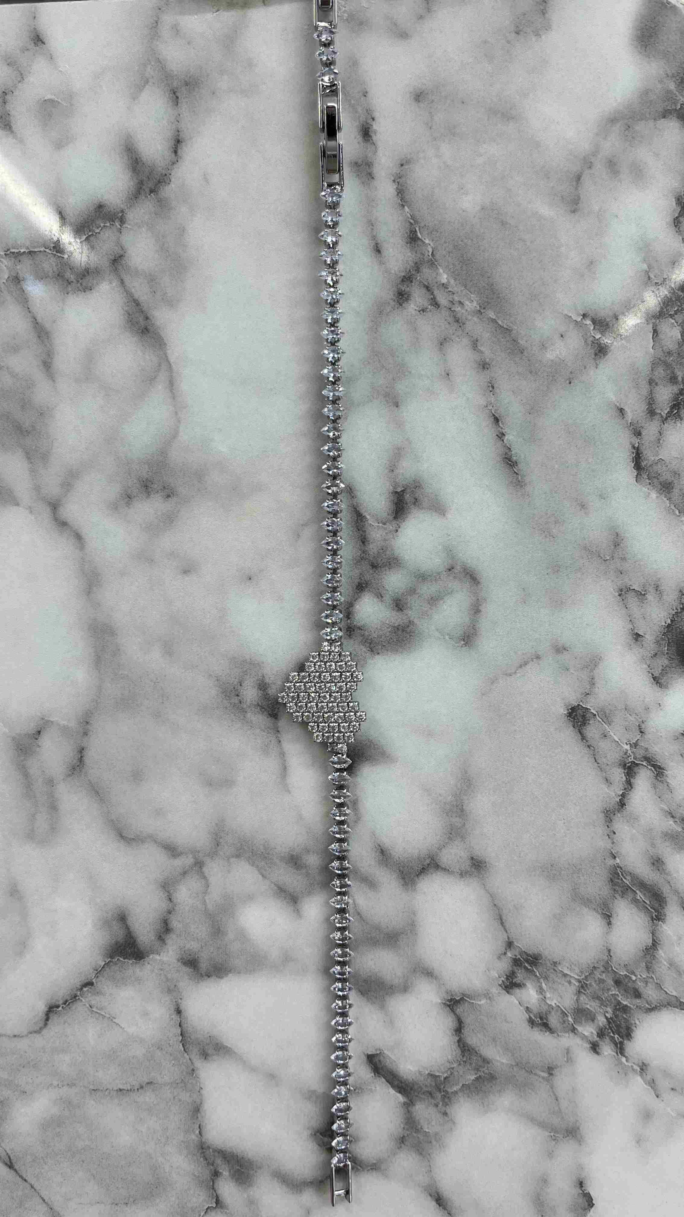 ZİRKON VİP BİLEKLİK