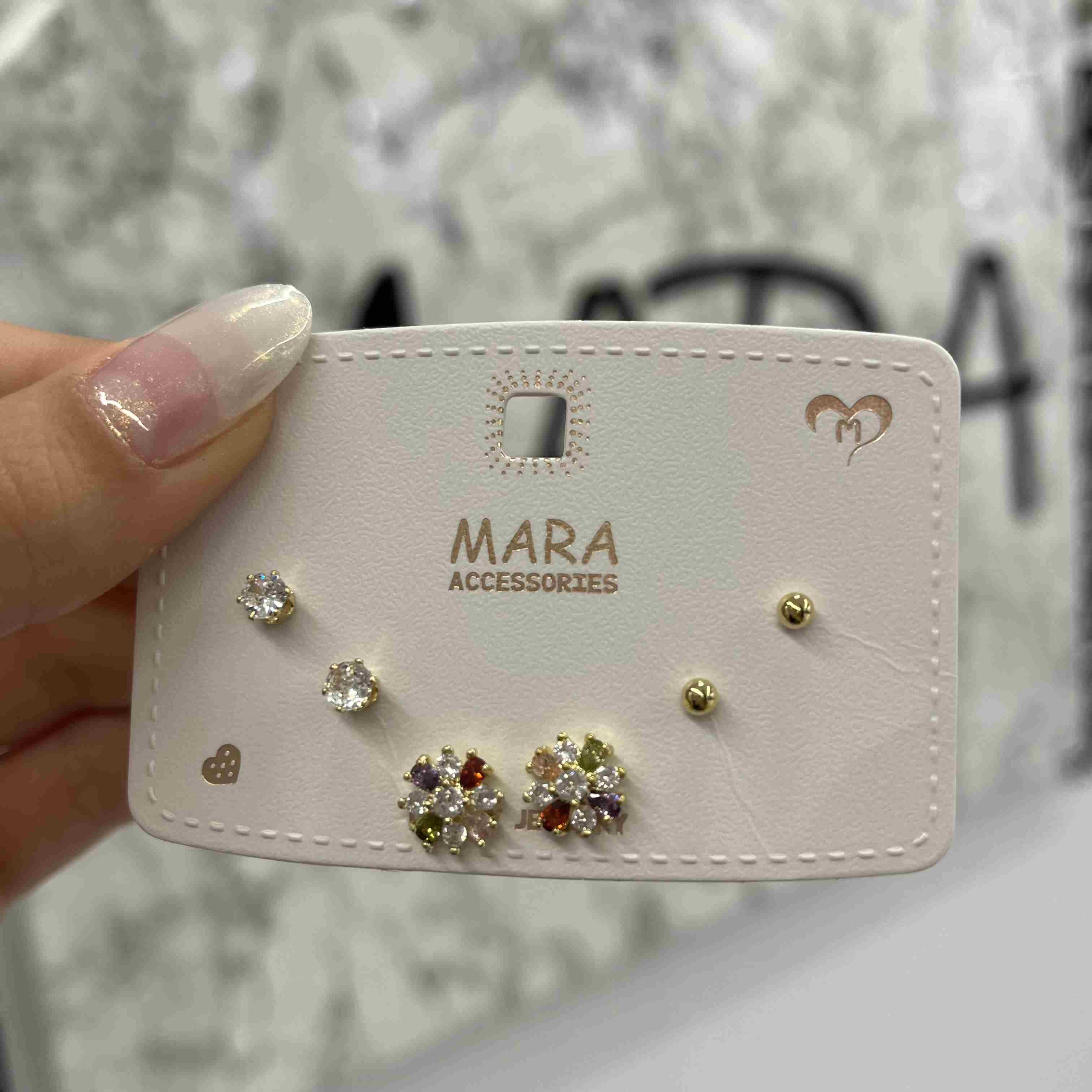 YAZLIK ÇITIR ZİRKON KOMBİN KÜPE 