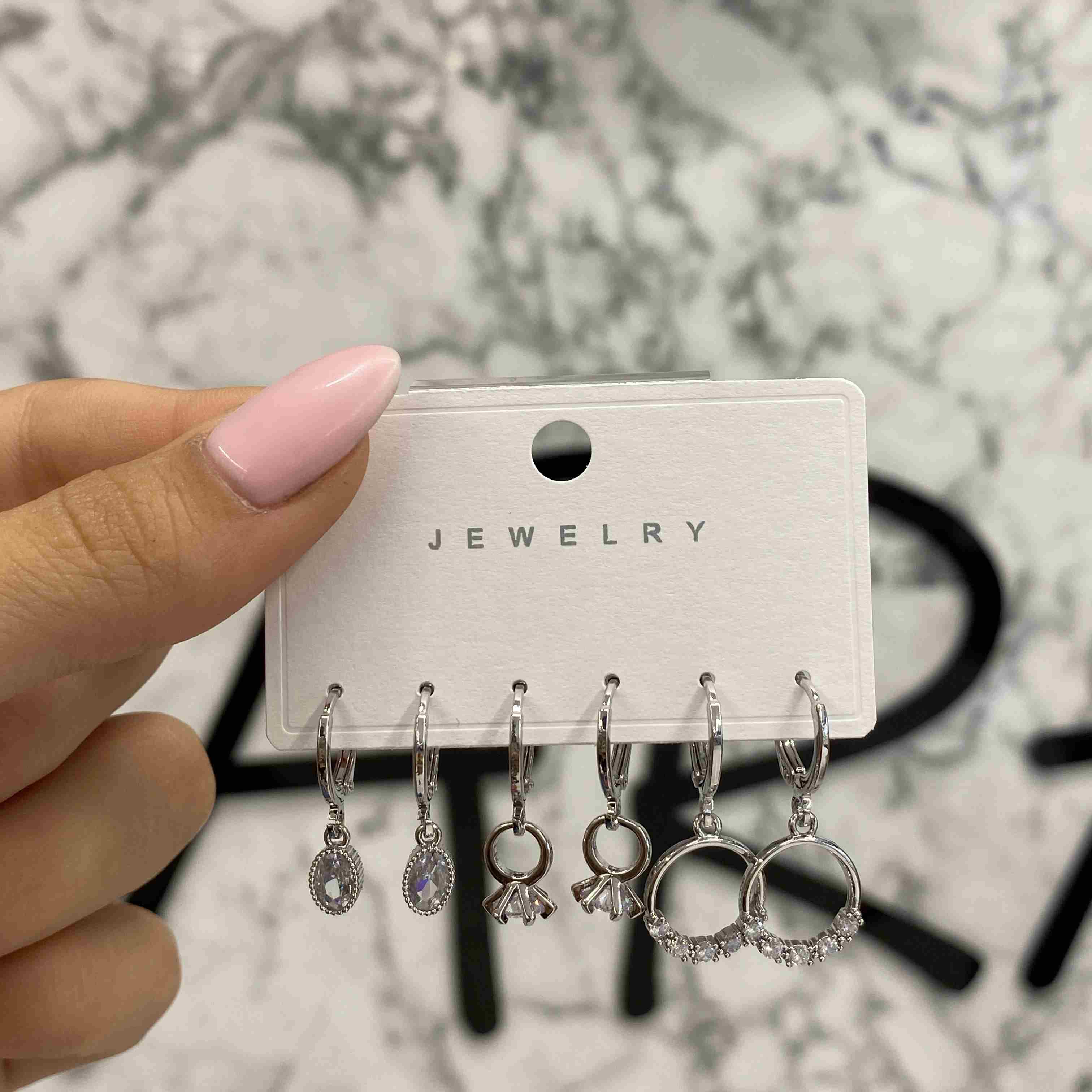 ZİRKON KONBIN KÜPE